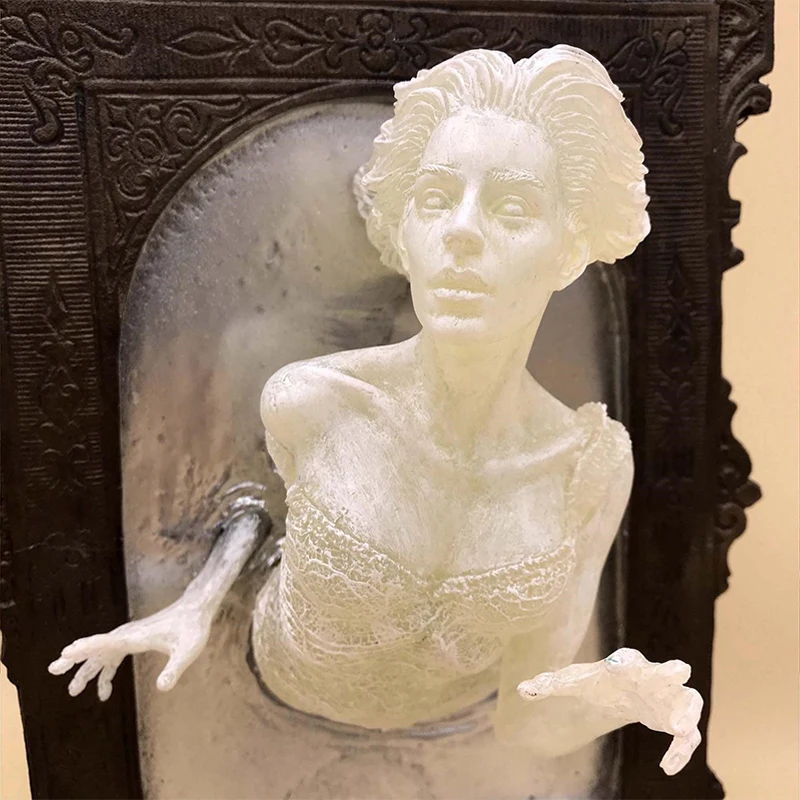 Resin Art For Photo Frame - Escultura de pared de fantasma de