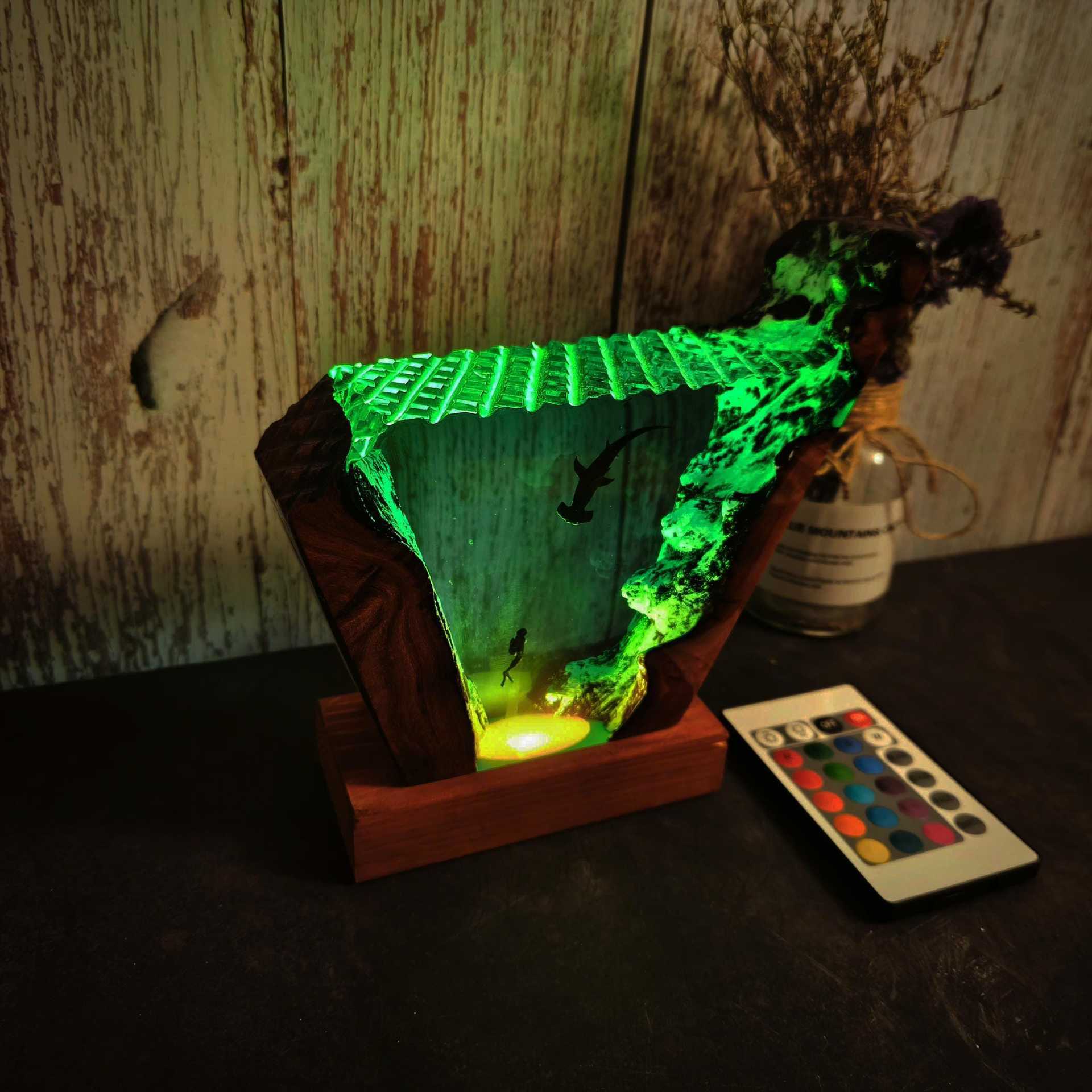 Adorno Luminoso de Tiburón Mar - Resin Art With Wood reseña y precio